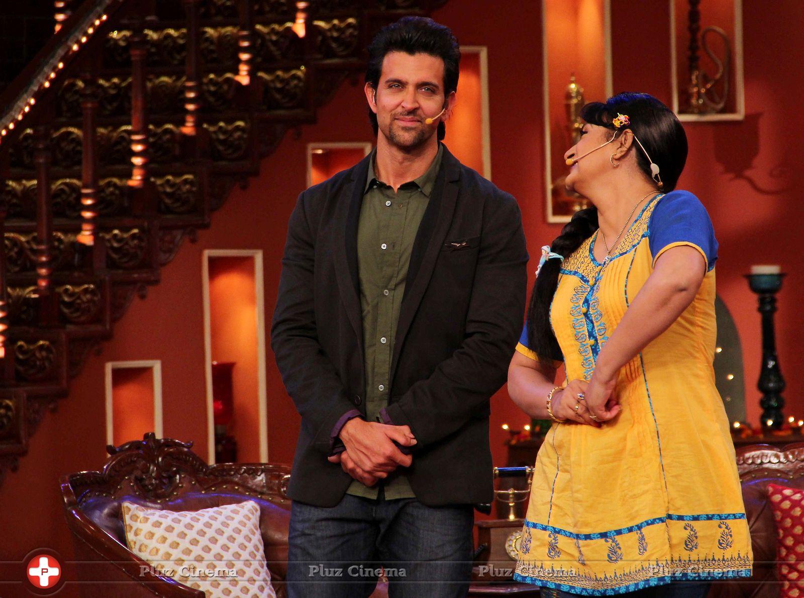 Hrithik Roshan - Hrithik Roshan Promotes Krrish 3 On the Sets Of Comedy Nights With Kapil Photos | Picture 611859
