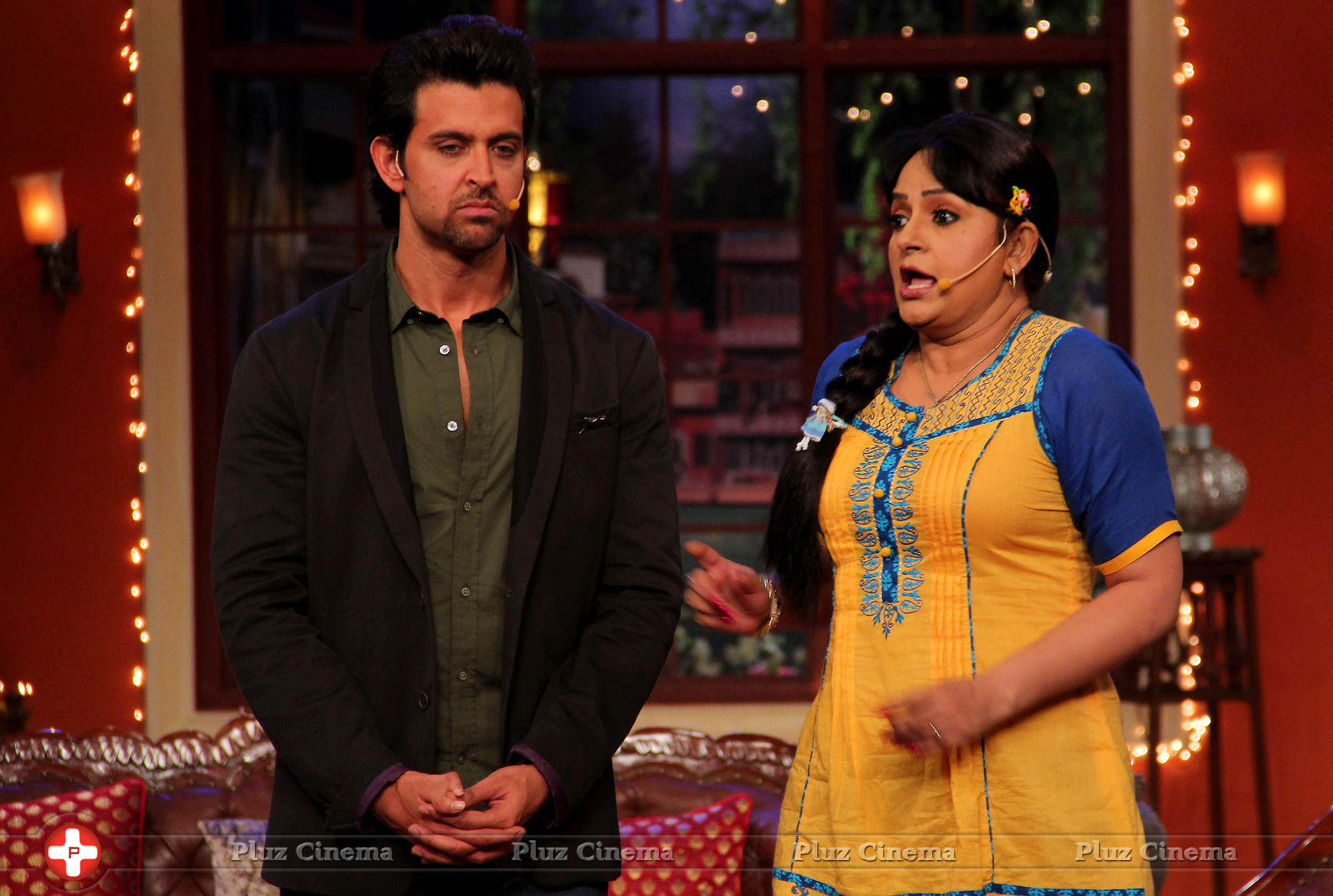 Hrithik Roshan - Hrithik Roshan Promotes Krrish 3 On the Sets Of Comedy Nights With Kapil Photos | Picture 611862