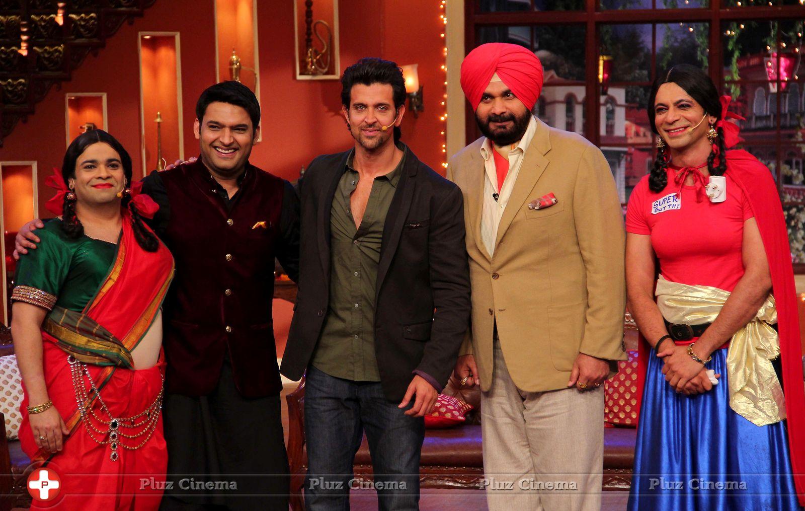 Hrithik Roshan - Hrithik Roshan Promotes Krrish 3 On the Sets Of Comedy Nights With Kapil Photos | Picture 611877