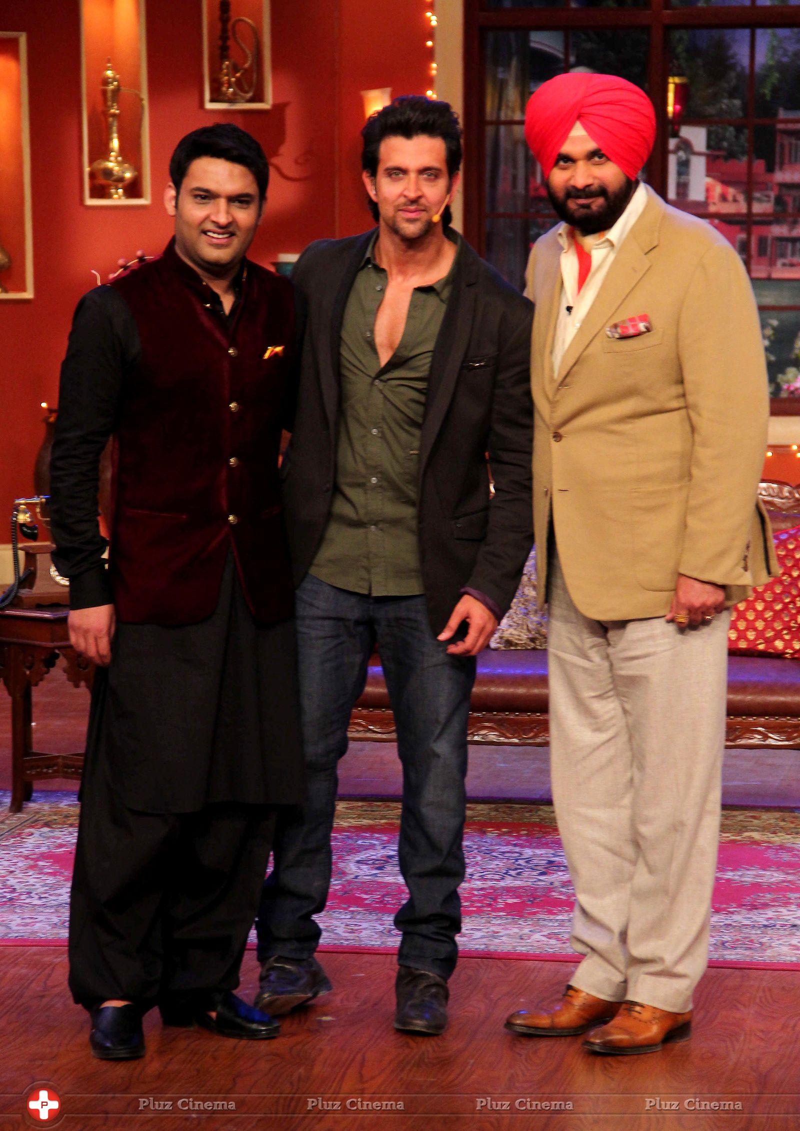 Hrithik Roshan - Hrithik Roshan Promotes Krrish 3 On the Sets Of Comedy Nights With Kapil Photos | Picture 611878