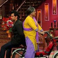 Hrithik Roshan - Hrithik Roshan Promotes Krrish 3 On the Sets Of Comedy Nights With Kapil Photos | Picture 611803