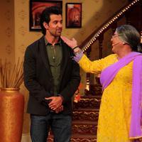 Hrithik Roshan - Hrithik Roshan Promotes Krrish 3 On the Sets Of Comedy Nights With Kapil Photos | Picture 611818