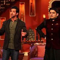 Hrithik Roshan - Hrithik Roshan Promotes Krrish 3 On the Sets Of Comedy Nights With Kapil Photos | Picture 611830