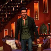 Hrithik Roshan - Hrithik Roshan Promotes Krrish 3 On the Sets Of Comedy Nights With Kapil Photos | Picture 611832