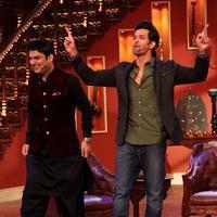 Hrithik Roshan - Hrithik Roshan Promotes Krrish 3 On the Sets Of Comedy Nights With Kapil Photos | Picture 611847