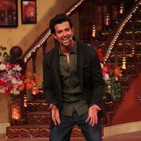 Hrithik Roshan - Hrithik Roshan Promotes Krrish 3 On the Sets Of Comedy Nights With Kapil Photos | Picture 611852