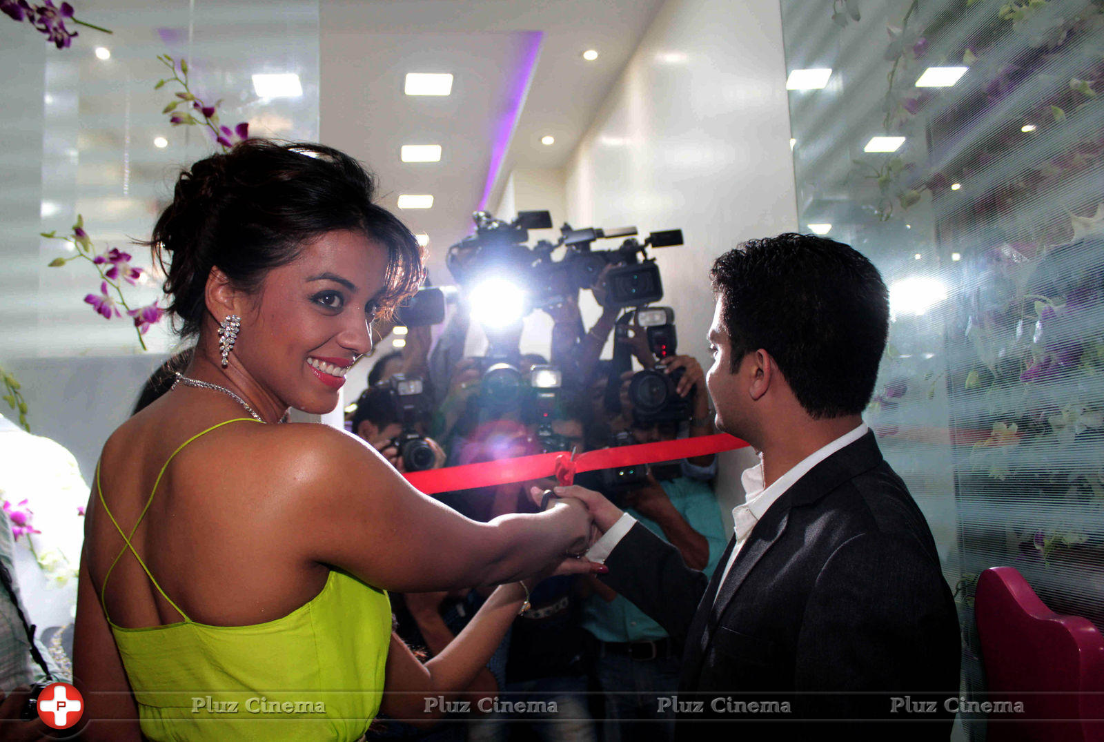 Mugdha Godse at The Launch of Fiona Fine Moissanite Jewellery Store Stills | Picture 616915