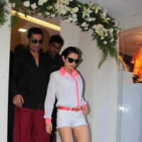 Ameesha Patel - Ameesha Patel & Others at The Launch Of Shahid Amir New Collections Photos | Picture 620749