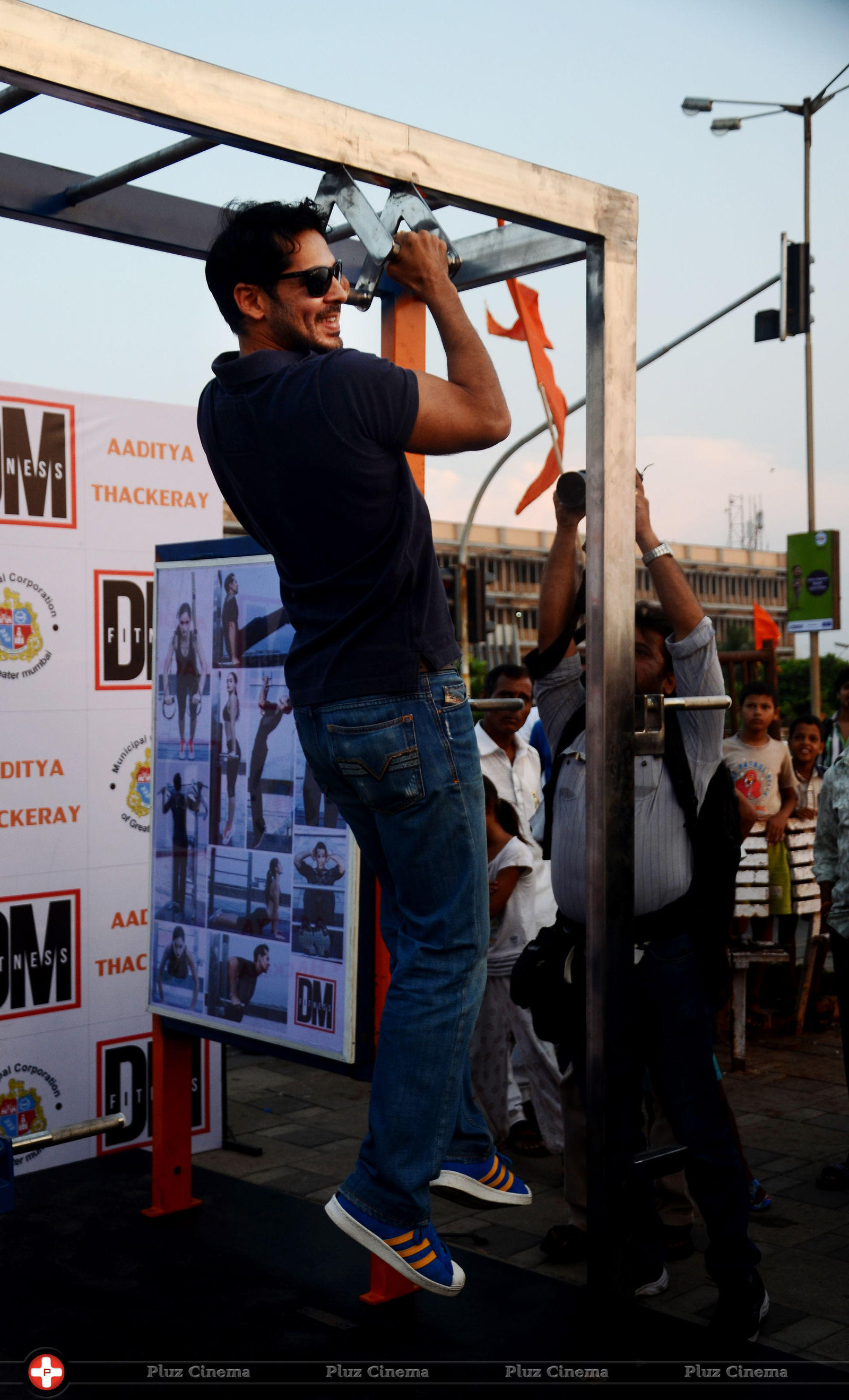 Dino Morea - Abhishek Bachchan Launches Dino Morea DM Fitness Studio Photos | Picture 621006