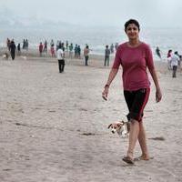 Shilpa Shetty - Shilpa Shetty at Juhu Beach Stills | Picture 620853
