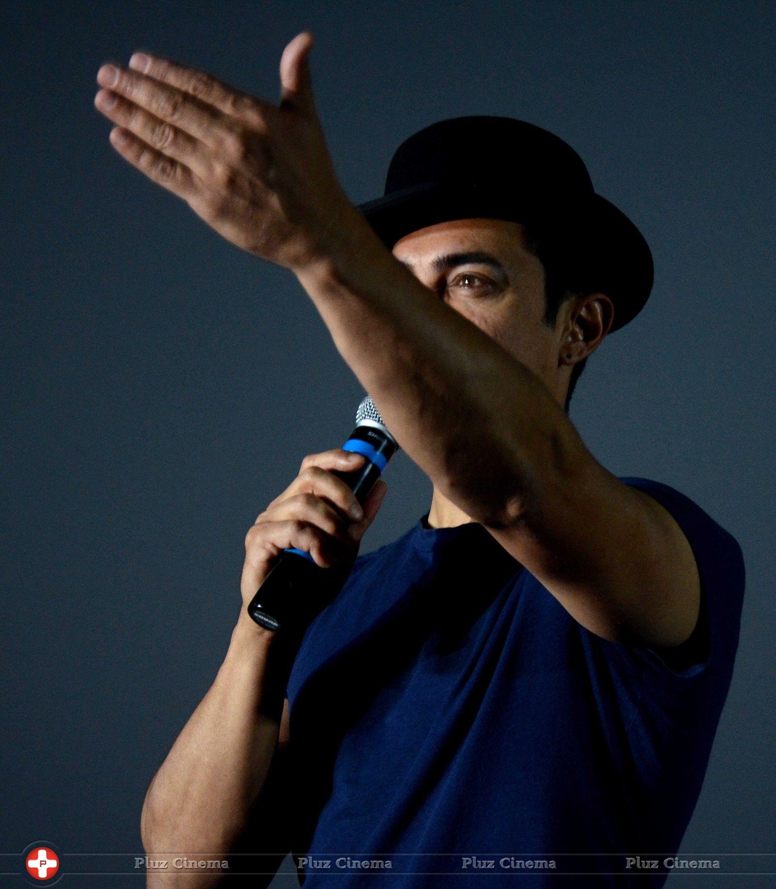 Aamir Khan - Dhoom 3 Movie Trailer Launch Stills | Picture 621579