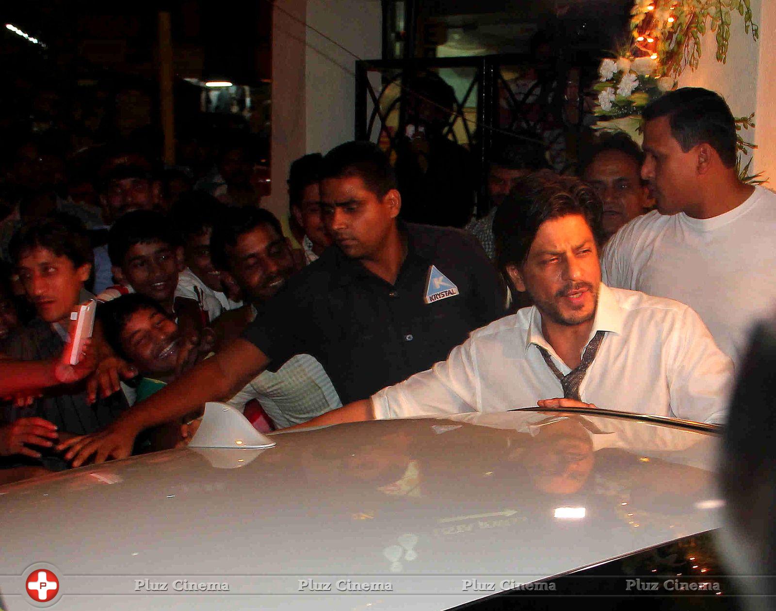 Shahrukh Khan & Others at The Launch of Lista Jewellery Store Photos | Picture 622802