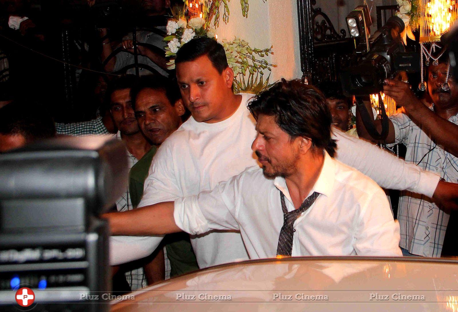 Shahrukh Khan & Others at The Launch of Lista Jewellery Store Photos | Picture 622806