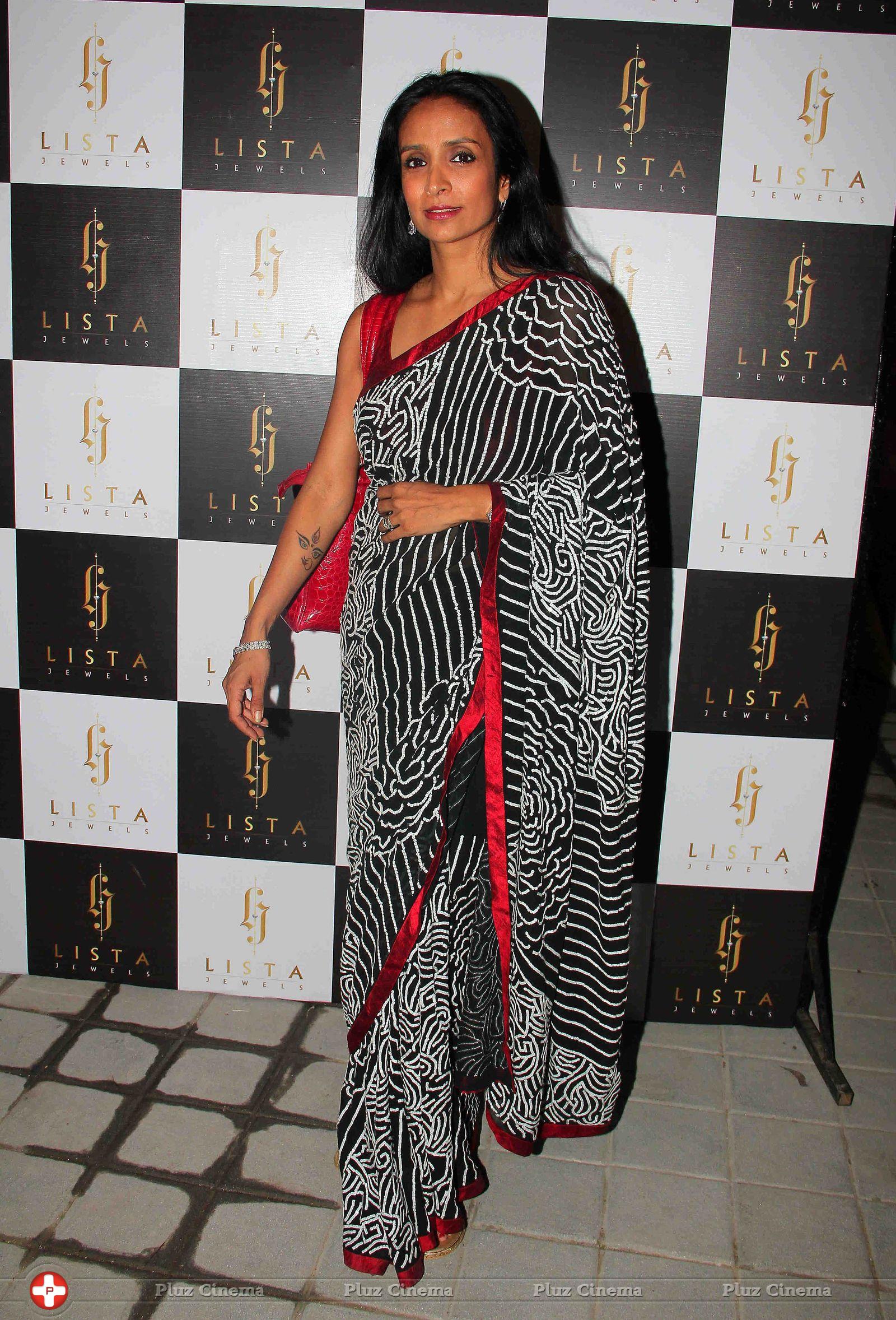 Suchitra Pillai-Malik - Shahrukh Khan & Others at The Launch of Lista Jewellery Store Photos | Picture 622855