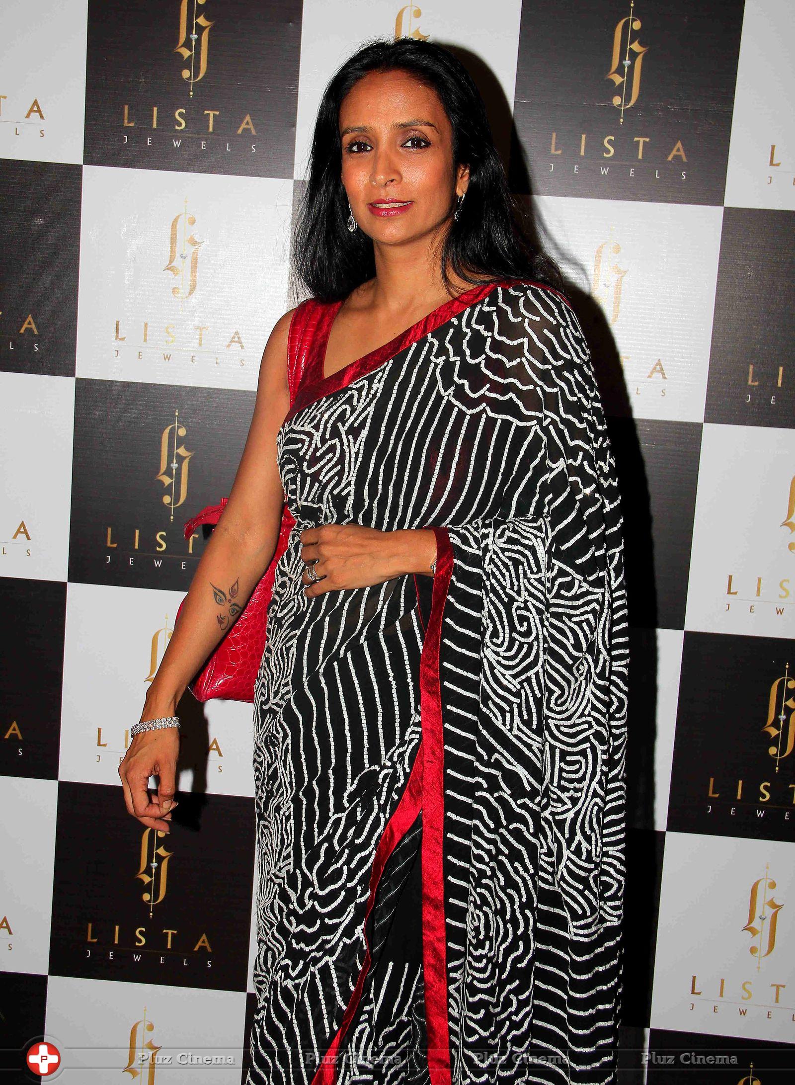 Suchitra Pillai-Malik - Shahrukh Khan & Others at The Launch of Lista Jewellery Store Photos | Picture 622856