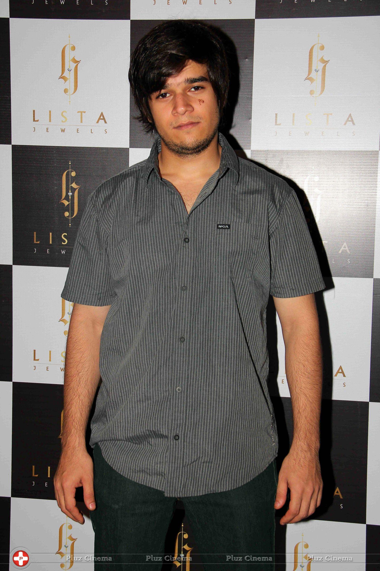 Vivaan Shah - Shahrukh Khan & Others at The Launch of Lista Jewellery Store Photos | Picture 622863