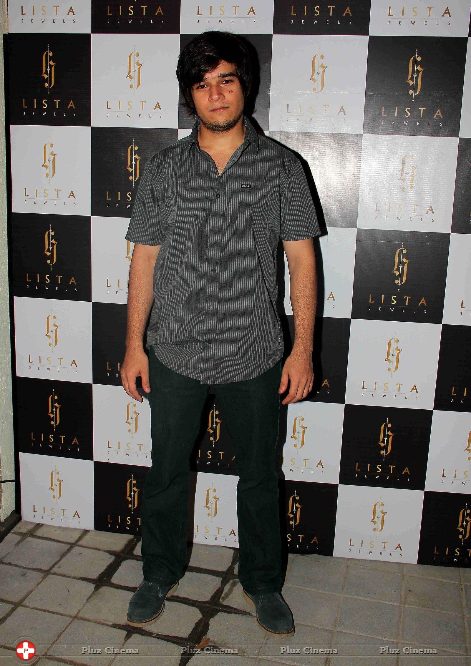 Vivaan Shah - Shahrukh Khan & Others at The Launch of Lista Jewellery Store Photos | Picture 622864