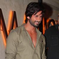 Shahid Kapoor - Shahid & Sonakshi at R Rajkumar Movie Completion Party Photos | Picture 622297