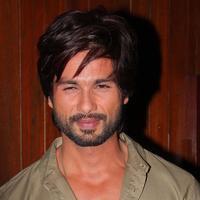 Shahid Kapoor - Shahid & Sonakshi at R Rajkumar Movie Completion Party Photos | Picture 622301