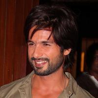Shahid Kapoor - Shahid & Sonakshi at R Rajkumar Movie Completion Party Photos | Picture 622304