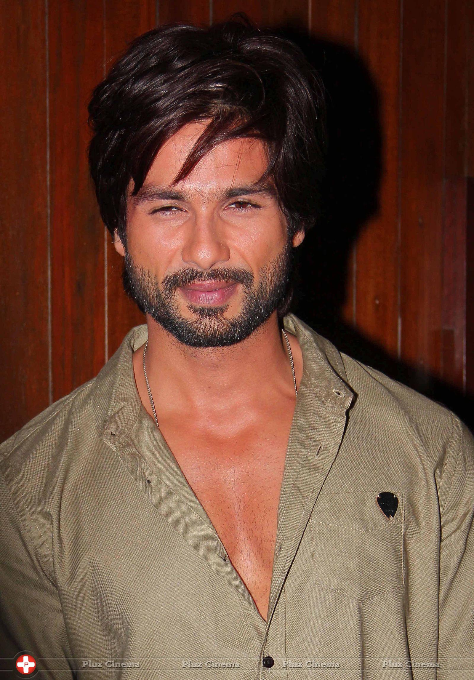 Shahid Kapoor - Shahid & Sonakshi at R Rajkumar Movie Completion Party Photos | Picture 622301