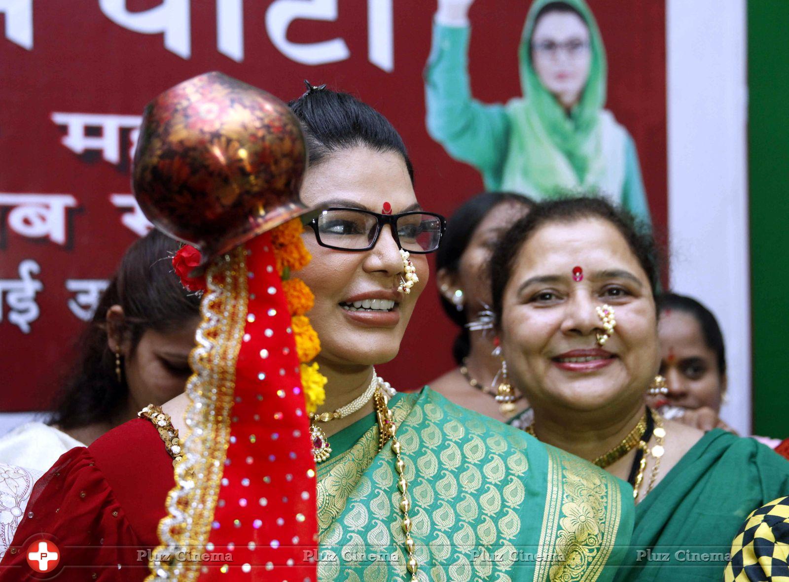 Rakhi Sawant - Rakhi Sawant celebrates Gudi Padwa Photos | Picture 737317