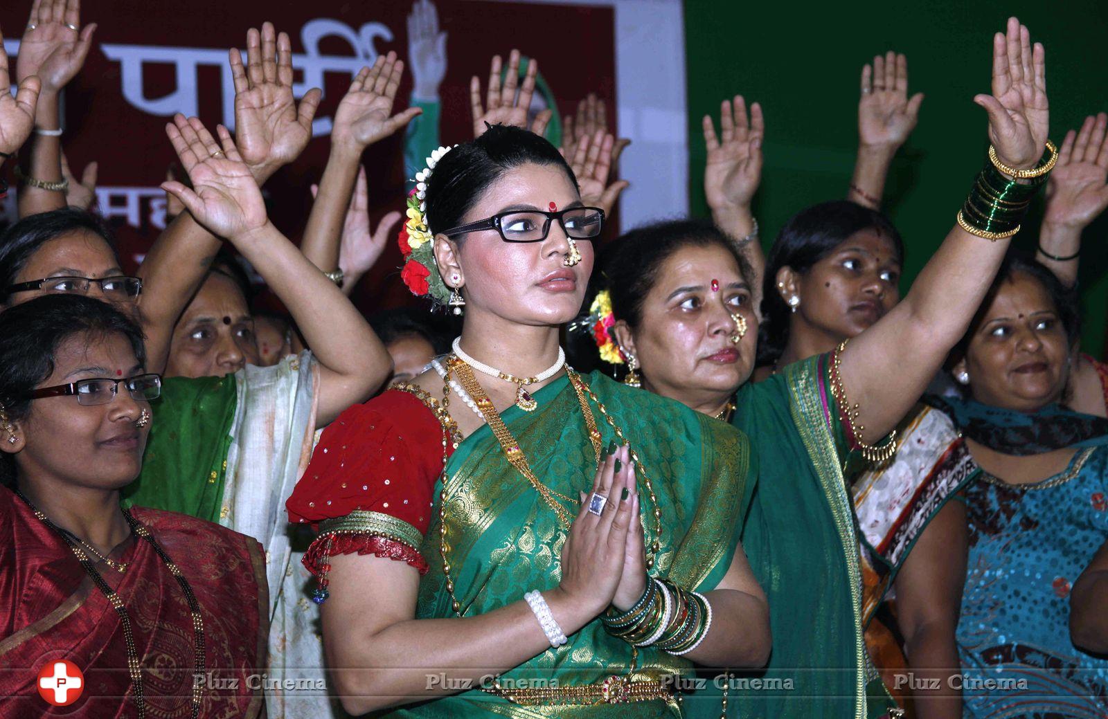Rakhi Sawant - Rakhi Sawant celebrates Gudi Padwa Photos | Picture 737327