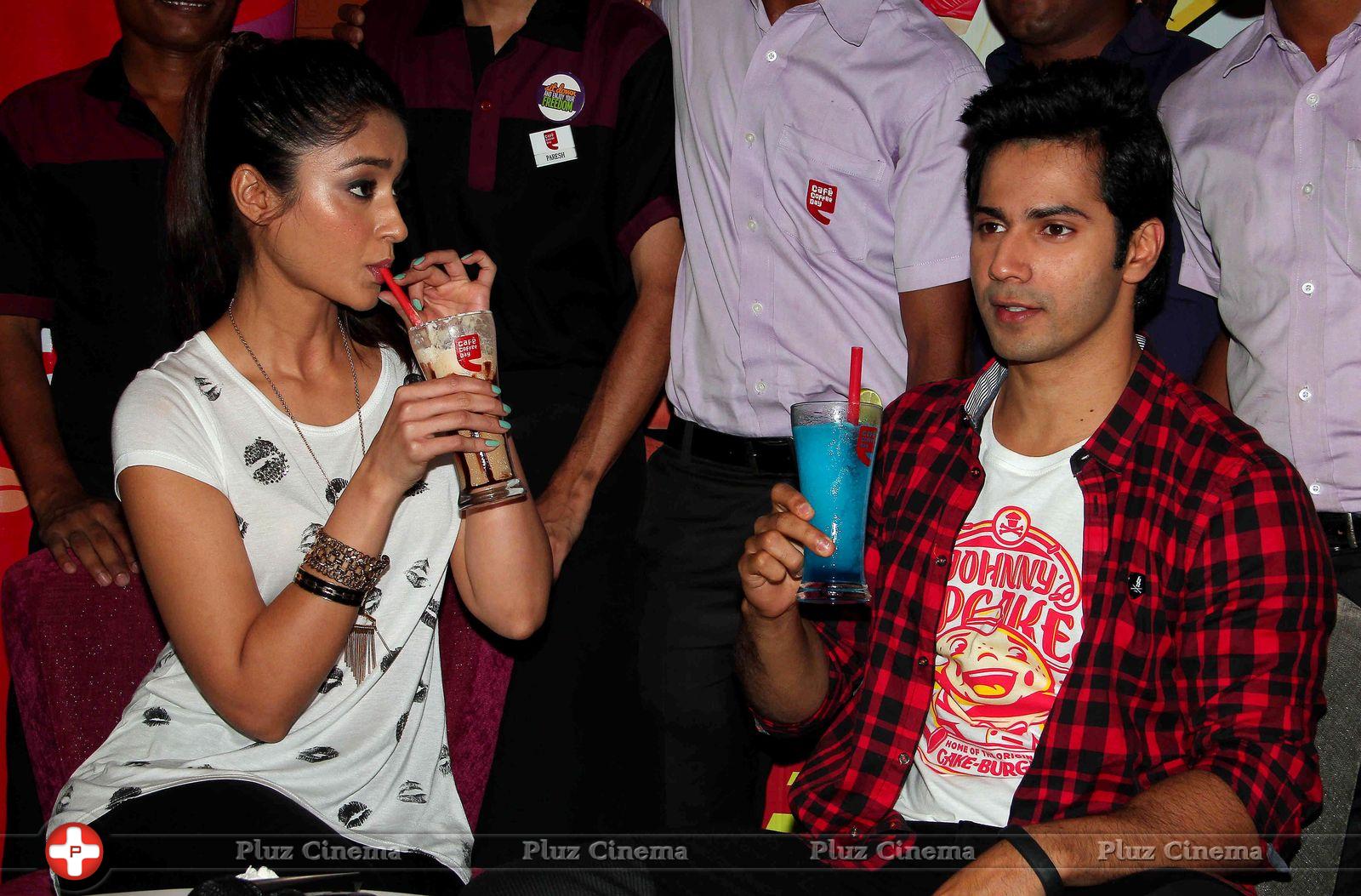 Varun Dhawan and Ileana Promotes their film at cafe and theatres Photos | Picture 739559