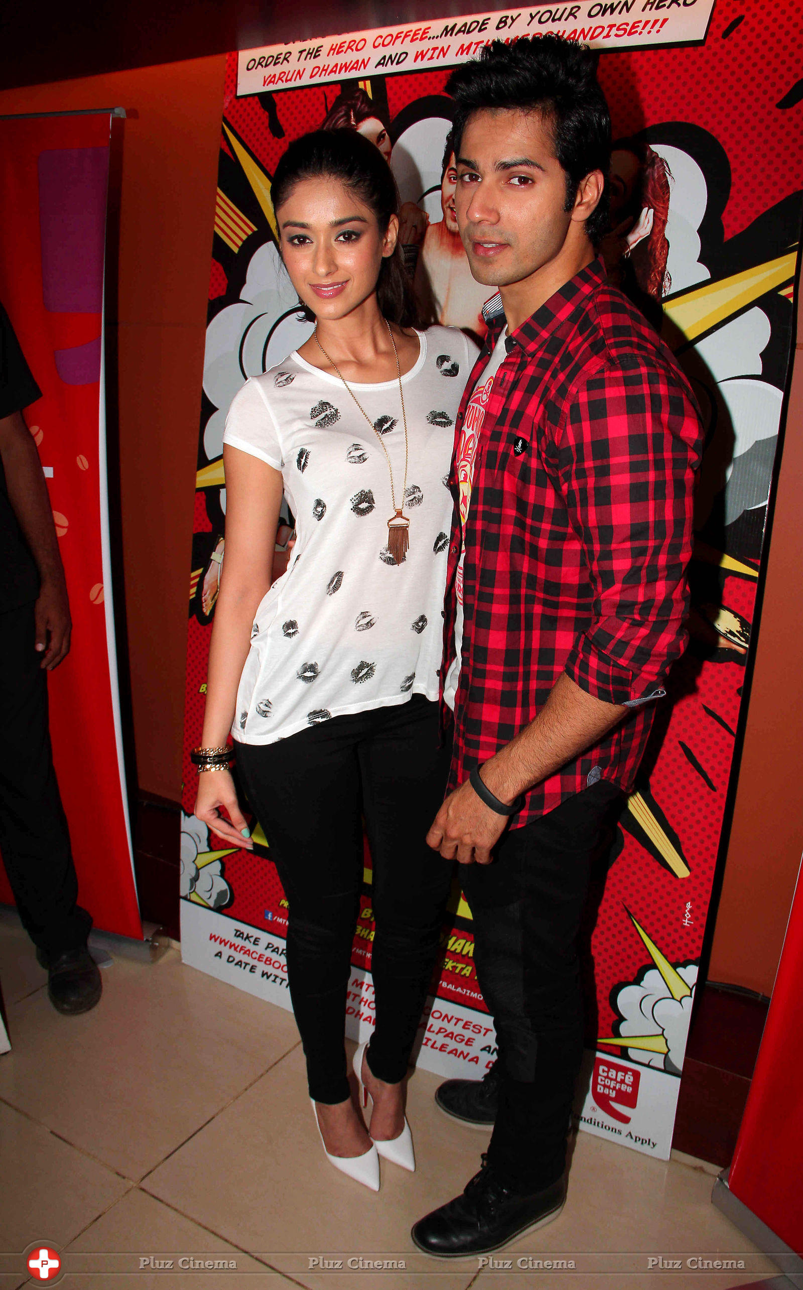 Varun Dhawan and Ileana Promotes their film at cafe and theatres Photos | Picture 739563