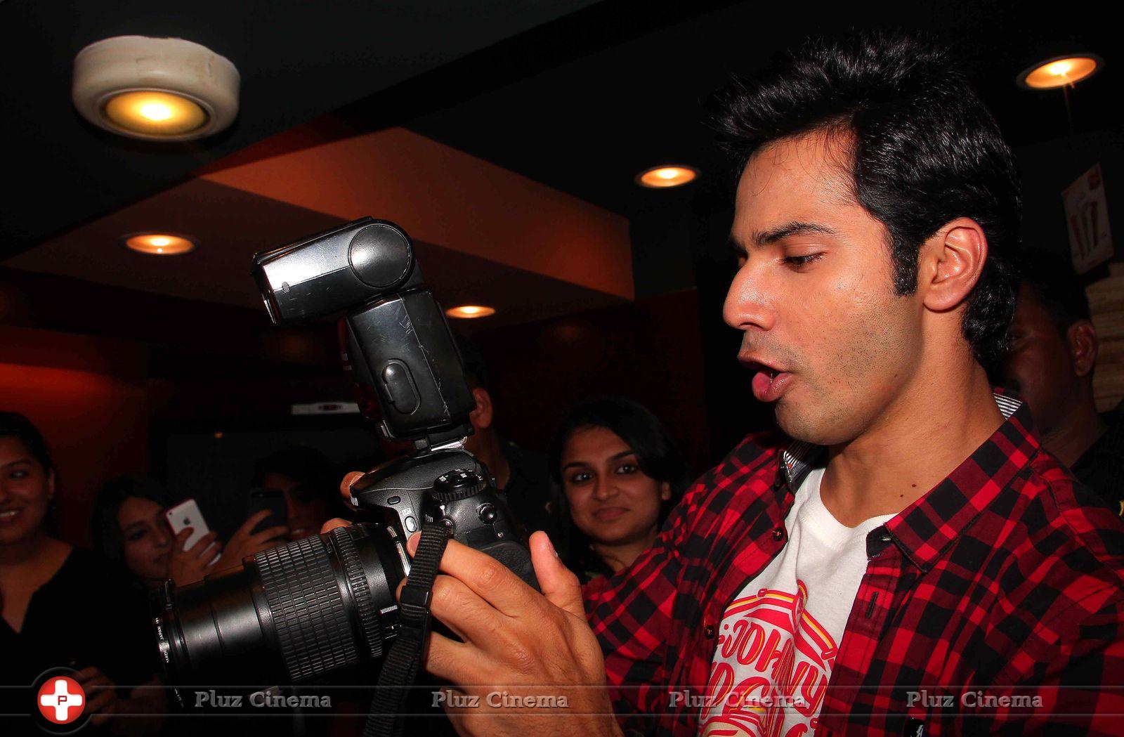Varun Dhawan - Varun Dhawan and Ileana Promotes their film at cafe and theatres Photos | Picture 739568