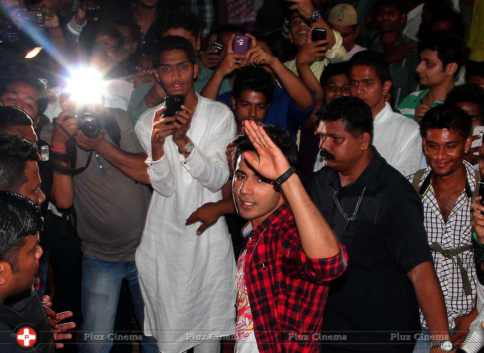 Varun Dhawan - Varun Dhawan and Ileana Promotes their film at cafe and theatres Photos | Picture 739571