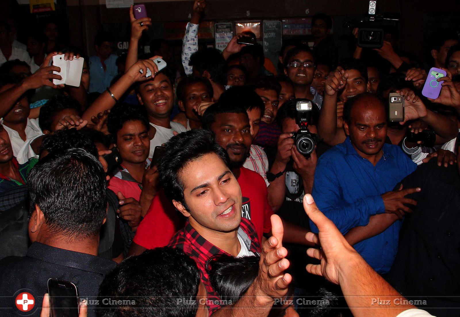 Varun Dhawan and Ileana Promotes their film at cafe and theatres Photos | Picture 739574