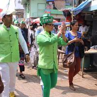 Rakhi Sawant - Rakhi Sawant campaigns in Mumbai North West constituency Photos | Picture 741031