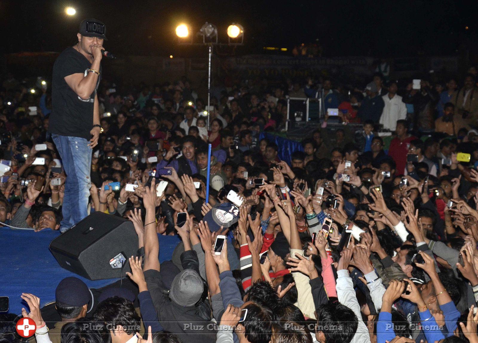 Yo Yo Honey Singh - Honey Singh performs at a Concert Photos | Picture 706640