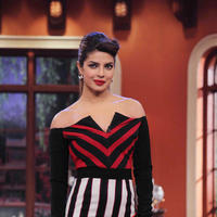 Priyanka Chopra - Gunday film Promotion on Comedy Nights with Kapil Photos | Picture 708609
