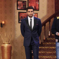Ranveer Singh - Gunday film Promotion on Comedy Nights with Kapil Photos | Picture 708637
