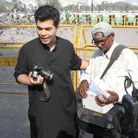 Karan Johar - Karan Johar shoots Mission Sapne at Gateway of India Photos | Picture 709186