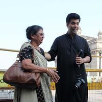 Karan Johar - Karan Johar shoots Mission Sapne at Gateway of India Photos | Picture 709196