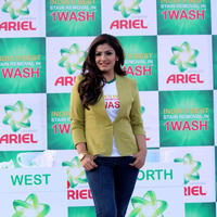 Raveena Tandon - Ariel attempt for a Guinness World Record Photos | Picture 711293
