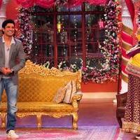 Farhan Akhtar - Shaadi Ke Side Effects promoted on Comedy Nights with Kapil Photos | Picture 711226