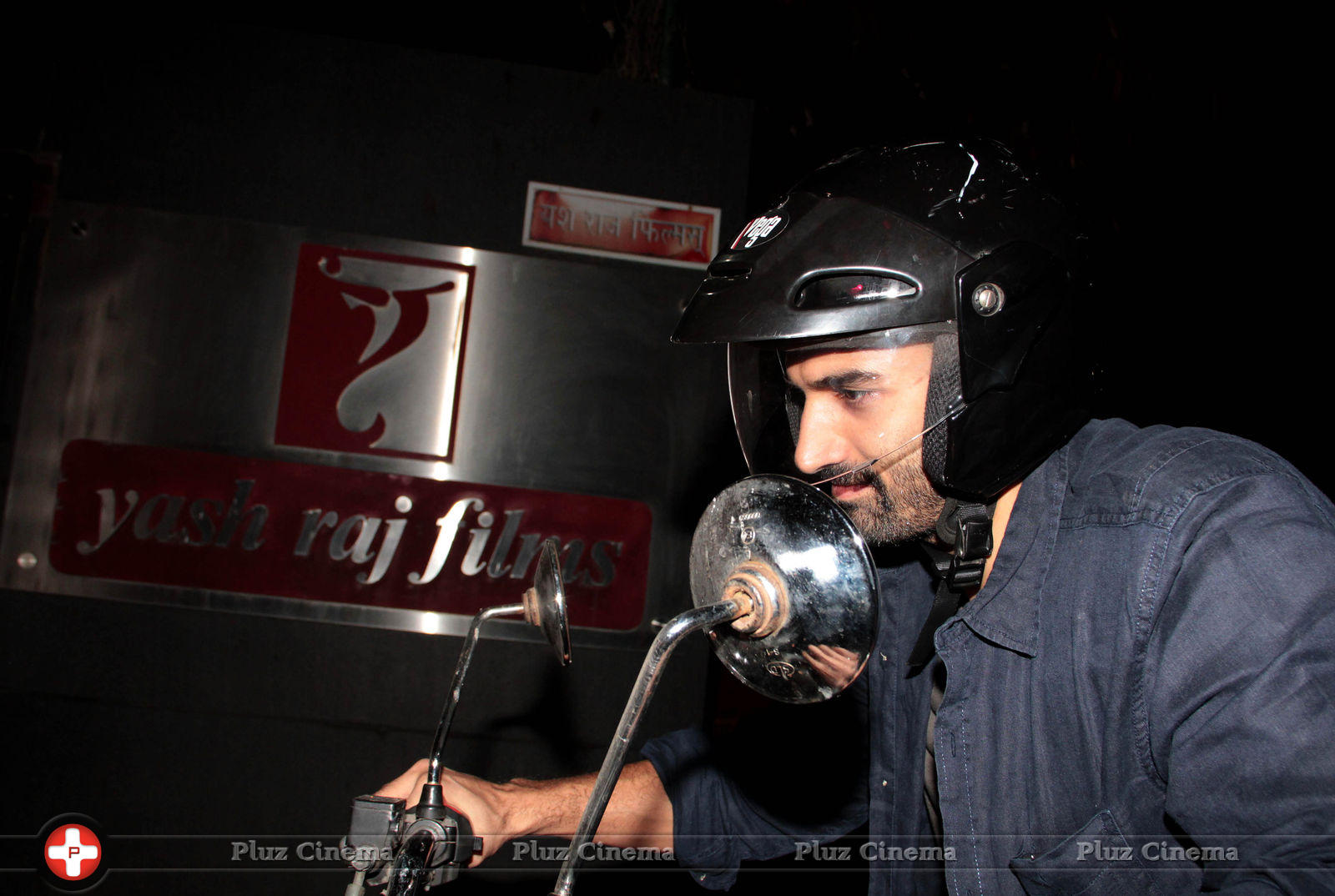 Aditya Roy Kapur - Special screening of film Gunday Photos | Picture 712453
