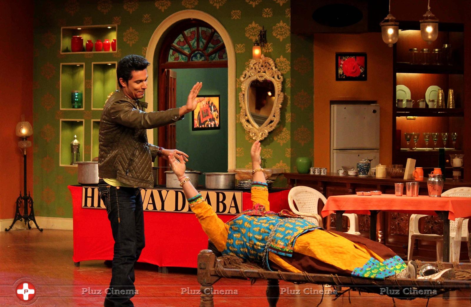 Film Highway promoted on sets of Comedy Nights with Kapil Photos | Picture 713761