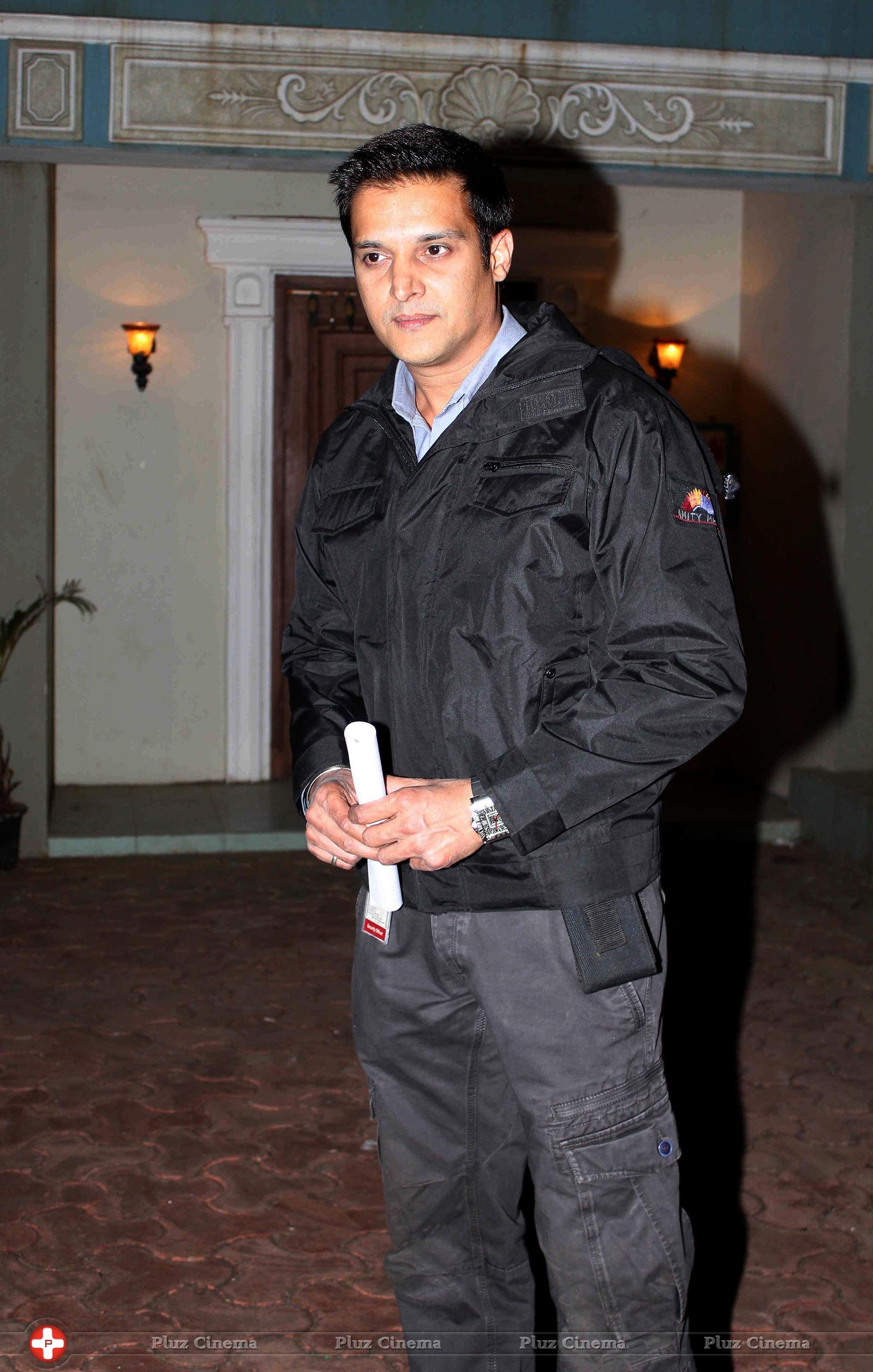 Jimmy Shergill - Promotion of film Darr at the Mall on the sets of Taarak Mehta Ka Ooltah Chashmah Photos | Picture 713815
