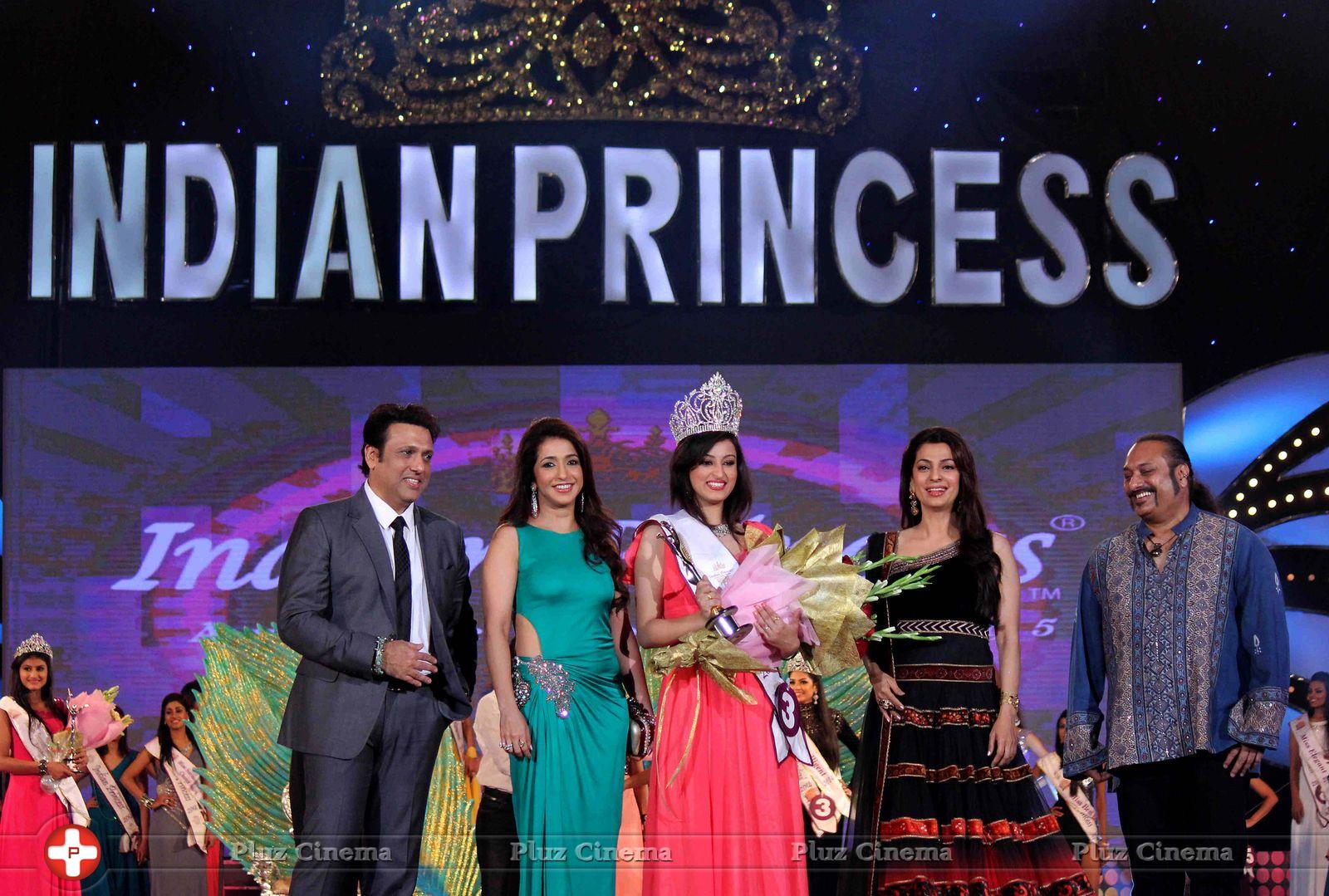 Juhi and Govinda at Grand finale Indian Princess 2014 Season 5 Photos | Picture 714983