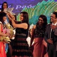 Juhi and Govinda at Grand finale Indian Princess 2014 Season 5 Photos