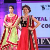 Shibani Dandekar - Celebrities walk the ramp for Retail Jeweller India Trendsetters Photos | Picture 716788