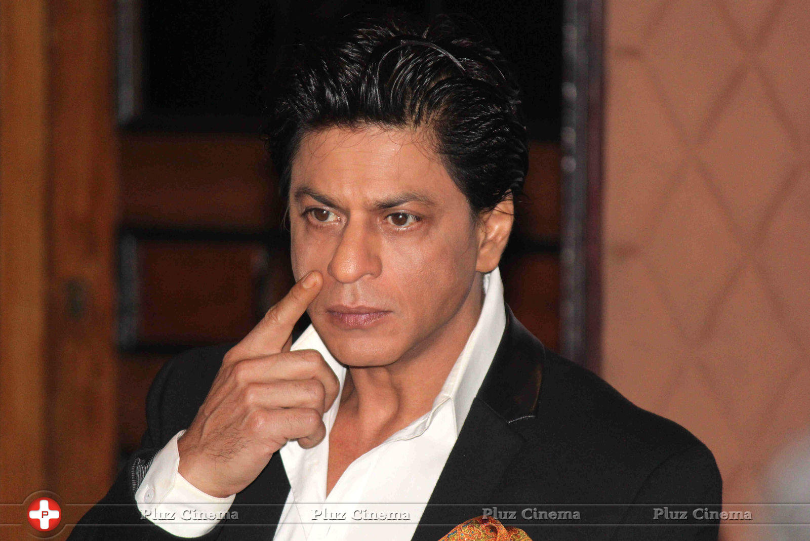 Shahrukh Khan - SRK launches Discovery Channel's new show Living with KKR Photos | Picture 716339