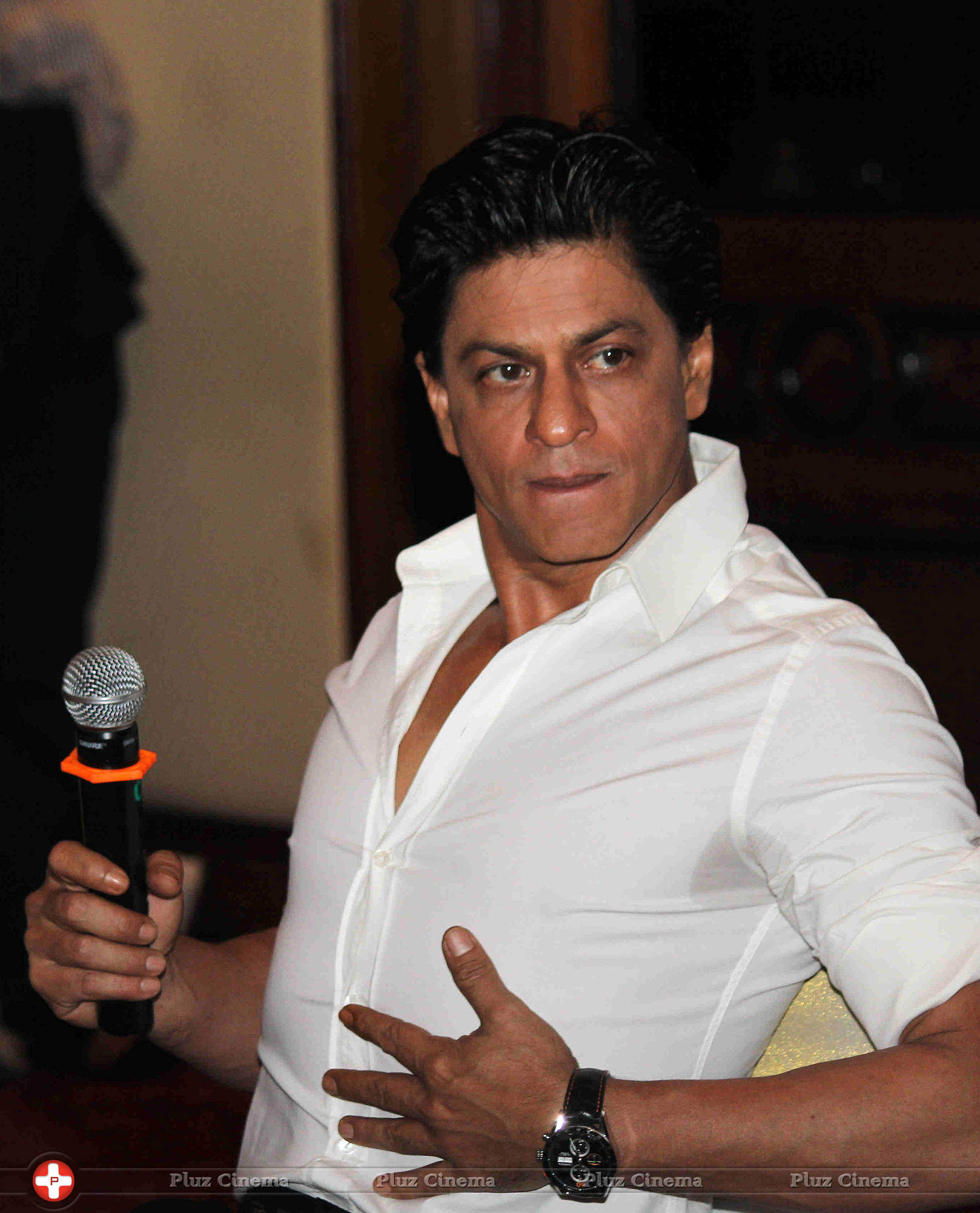 Shahrukh Khan - SRK launches Discovery Channel's new show Living with KKR Photos | Picture 716359