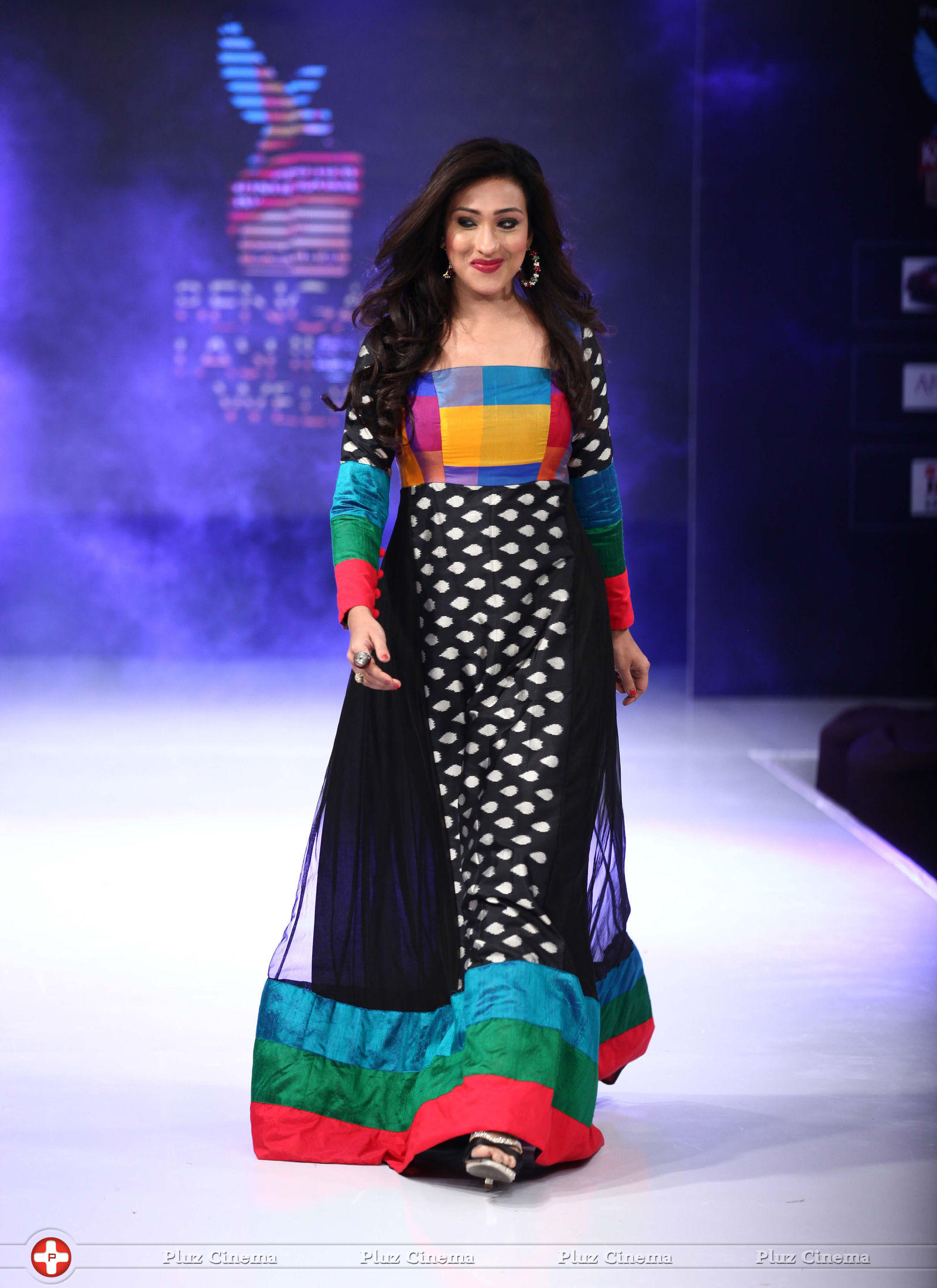 Rituparna Sengupta - Kingfisher Ultra Bengal Fashion Week 2014 Photos | Picture 717043