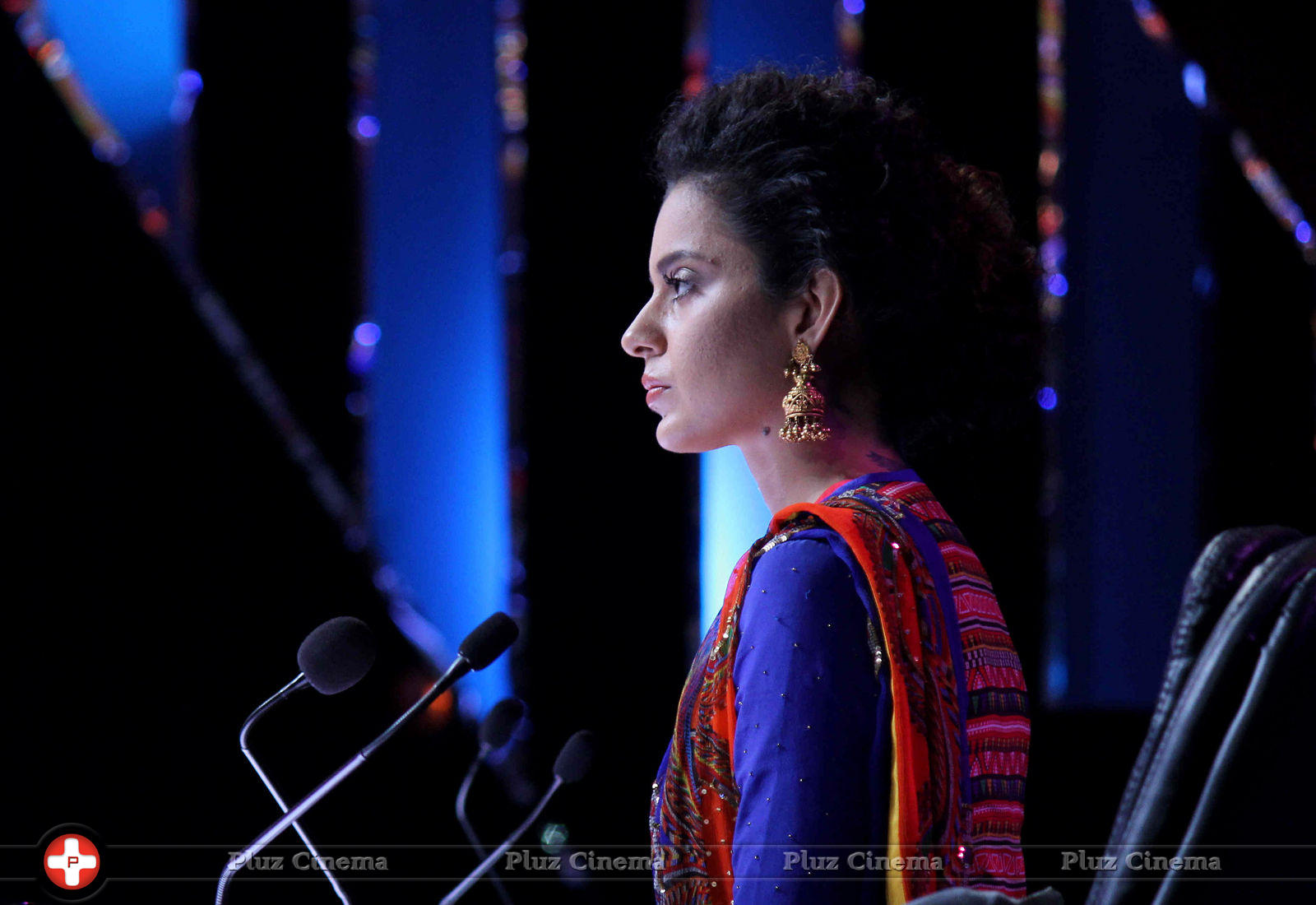 Kangana Ranaut - Promotion of film Queen on sets of Indias Got Talent Season 5 Photos | Picture 717405
